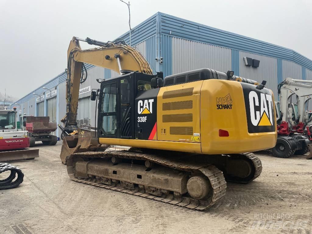 CAT 330 Gravemaskiner på larvebånd