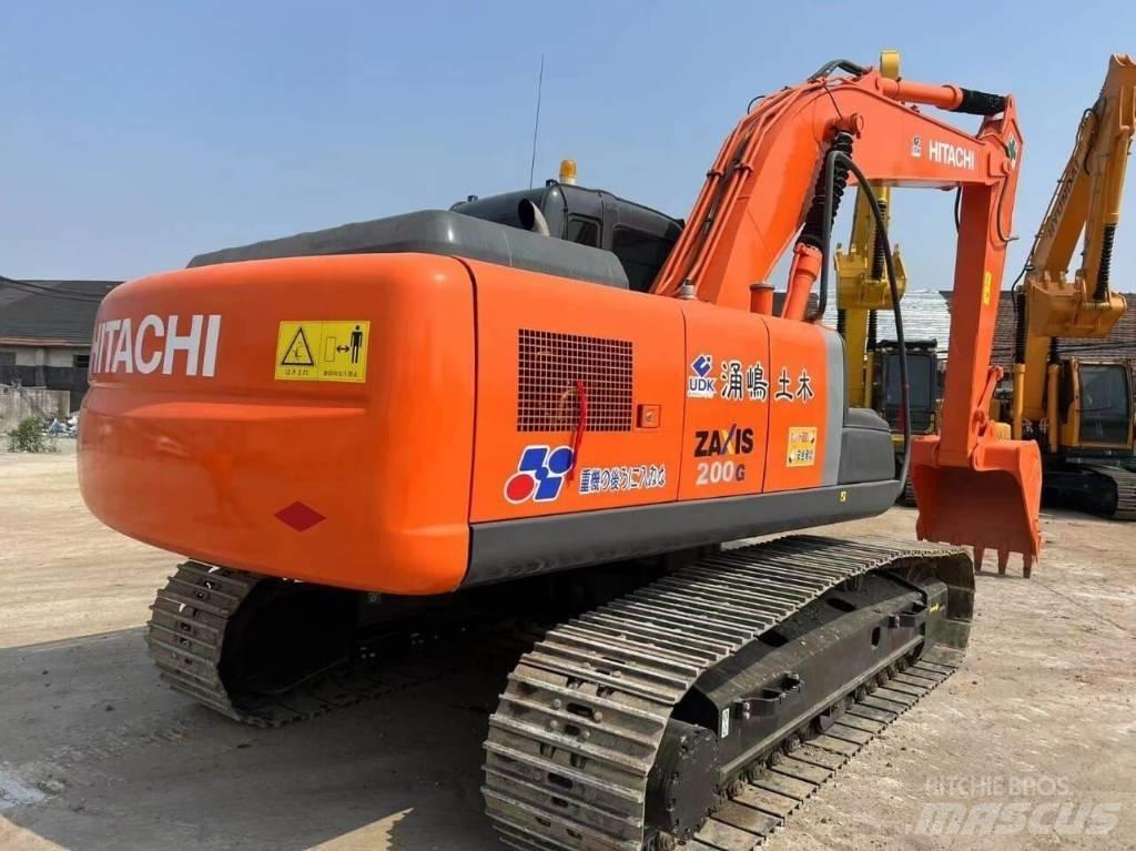 Hitachi ZX 200 Gravemaskiner på larvebånd