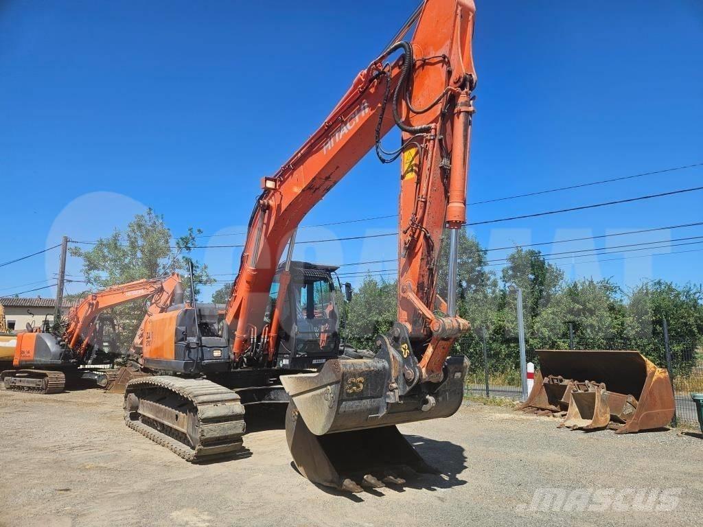 Hitachi ZX 210 LC Gravemaskiner på larvebånd