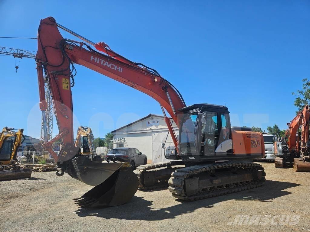 Hitachi ZX 210 LC Gravemaskiner på larvebånd