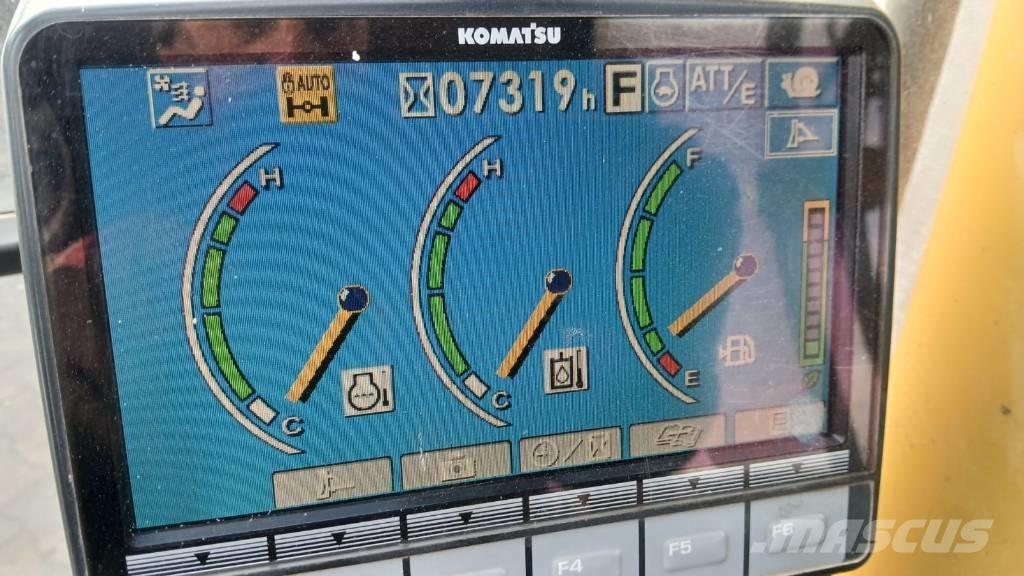 Komatsu PW 148-8 Gravemaskiner på hjul