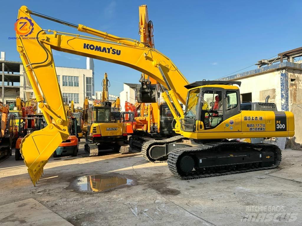 Komatsu PC 300 Gravemaskiner på larvebånd