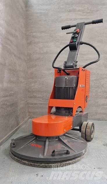  HTII BB 700 Betonpoleringsmaskiner