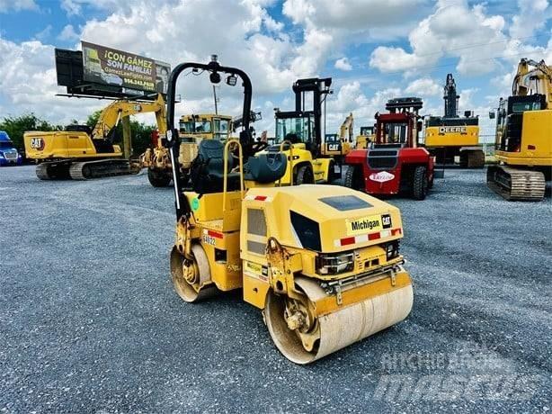 CAT CB 24 Tvilling tromle