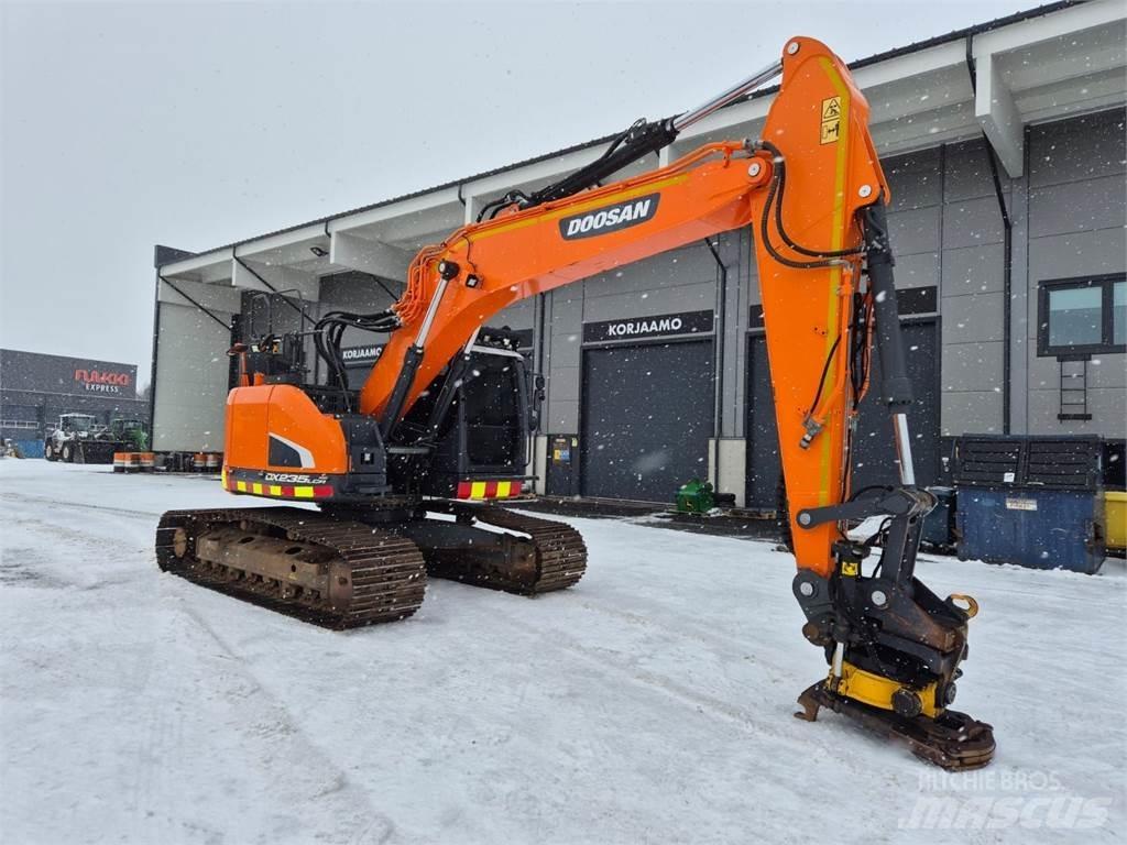 Doosan DX235LCR-5 Gravemaskiner på larvebånd