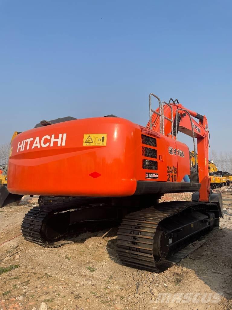 Hitachi ZX 210 Gravemaskiner på larvebånd