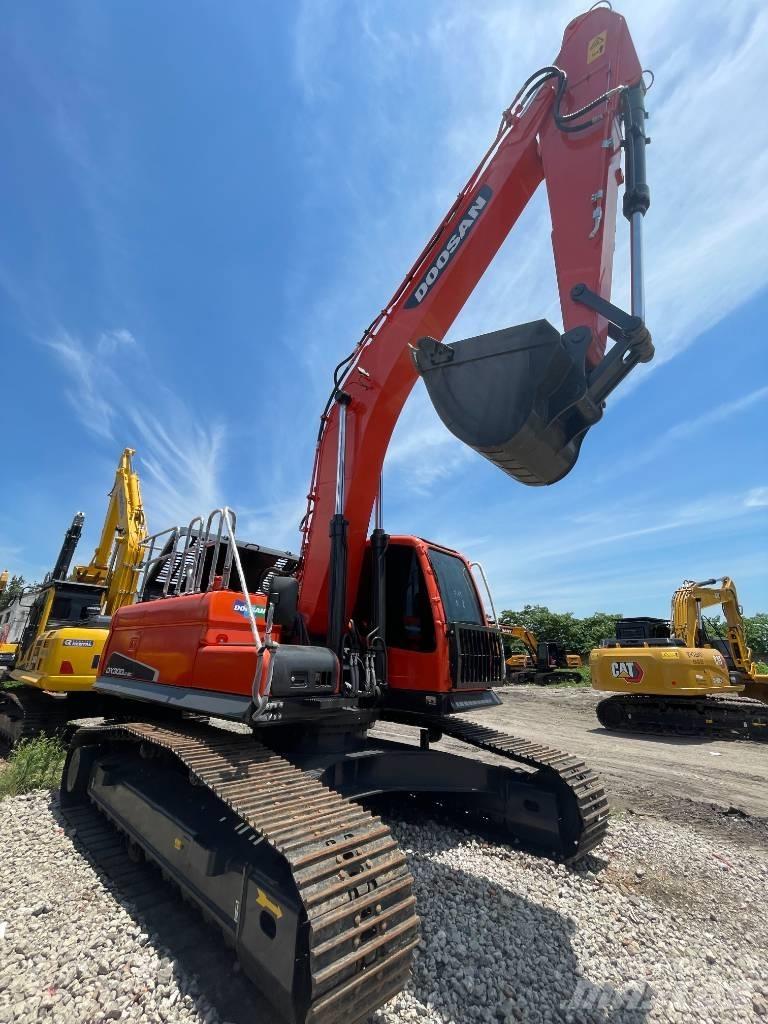 Doosan DX 300 Gravemaskiner på larvebånd
