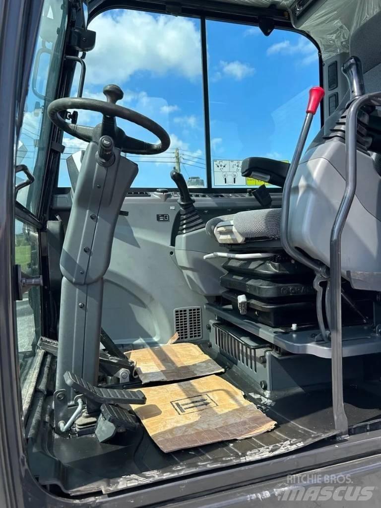 Bobcat E 55 W Gravemaskiner på hjul