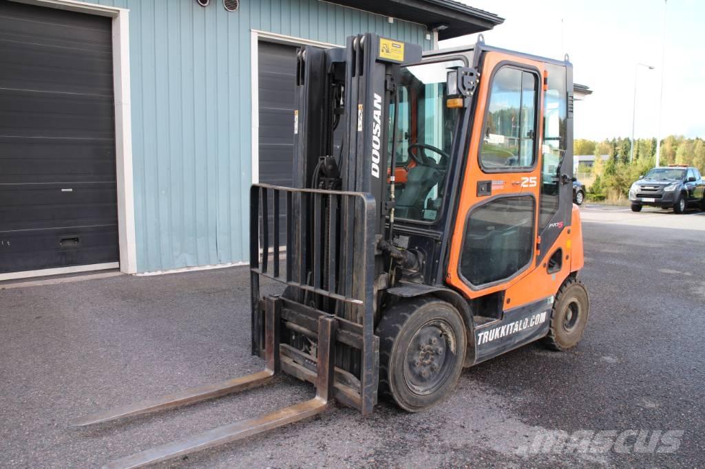 Doosan D 25 S Diesel gaffeltrucks