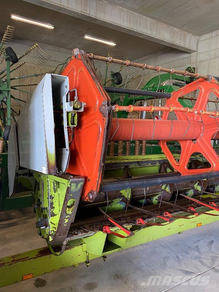 CLAAS Commandor 228 Mejetærskere