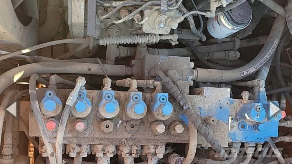 Hitachi EX 135 W Gravemaskiner på hjul