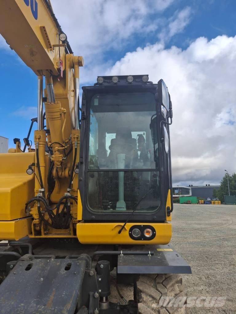 Komatsu PW158-11 Gravemaskiner på hjul