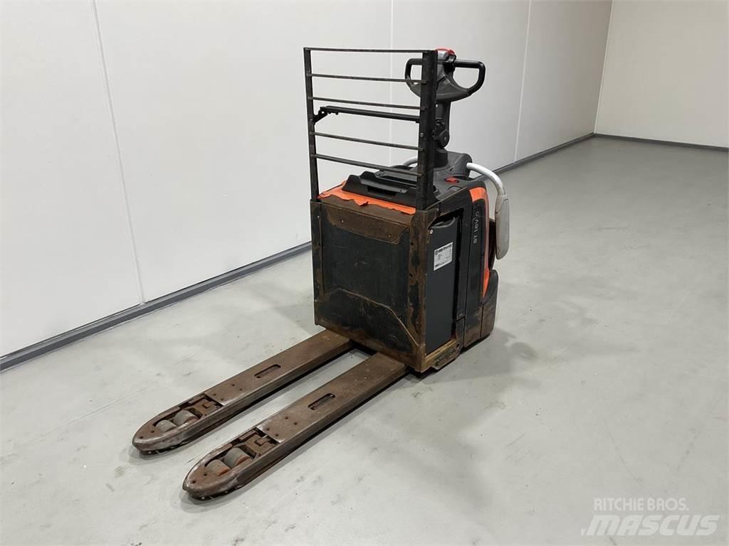 BT LPE200 El-palleløftere med platform