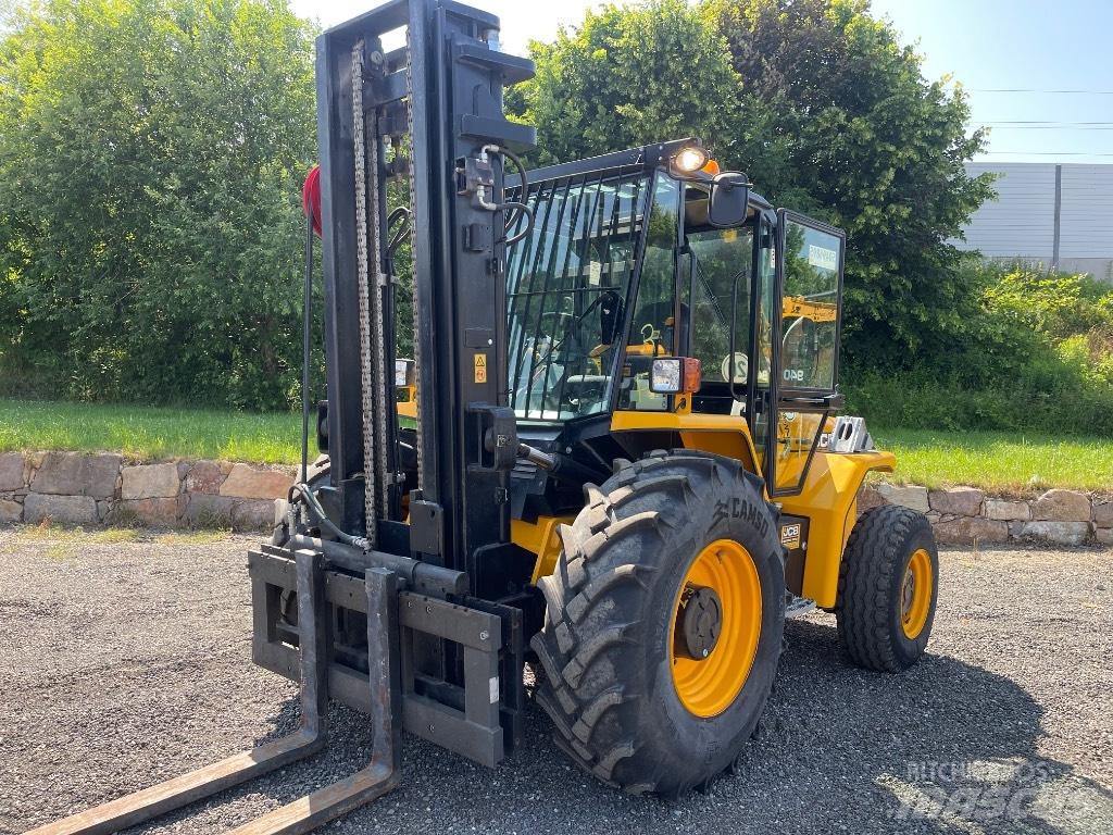 JCB 940-2 T4 Terrængående gaffeltruck