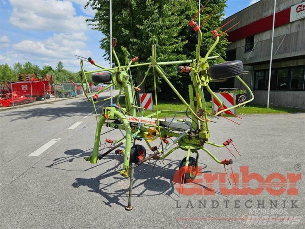 CLAAS Volto 550 HR River og høvendere