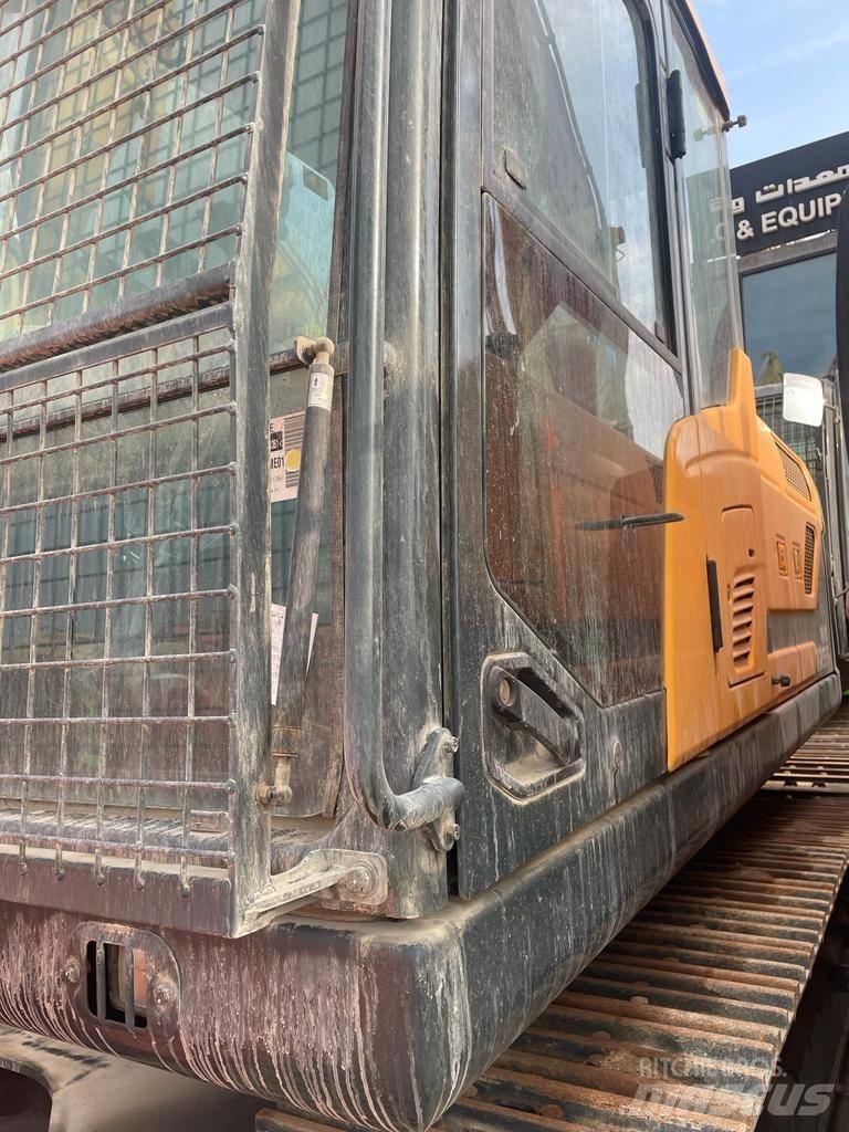 Hyundai HX225S L Gravemaskiner på larvebånd