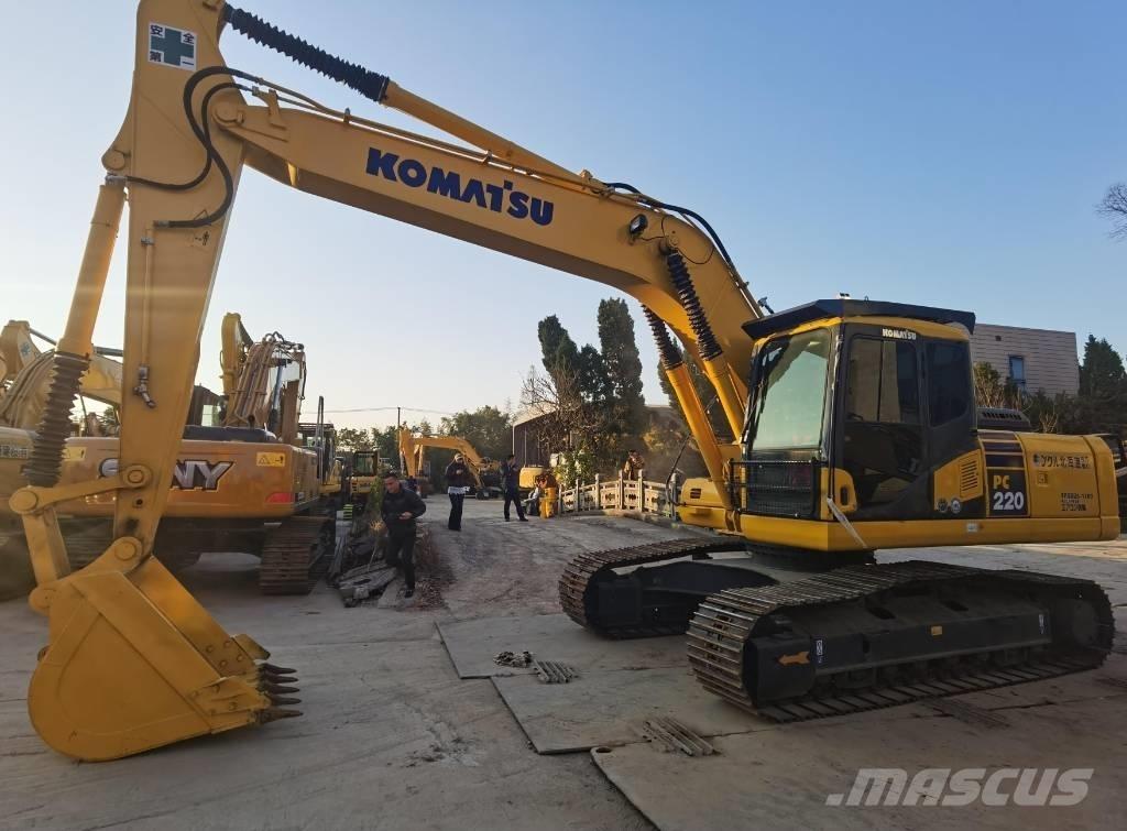 Komatsu PC 220-7 Gravemaskiner på larvebånd