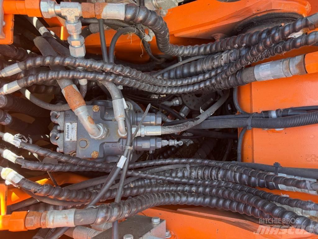 Doosan DX 170 W Gravemaskiner på hjul