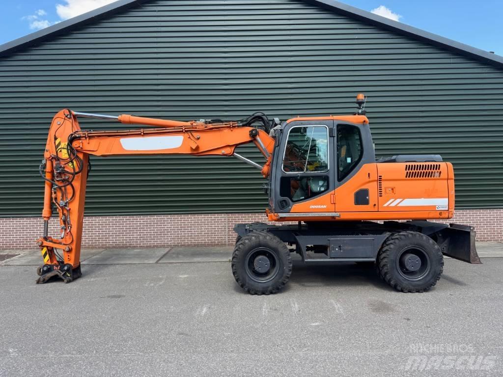 Doosan DX 170 W Gravemaskiner på hjul