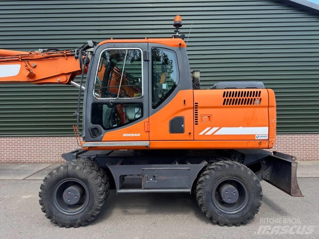 Doosan DX 170 W Gravemaskiner på hjul