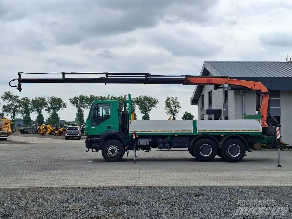 Iveco Trakker 360 Lastbil med kran