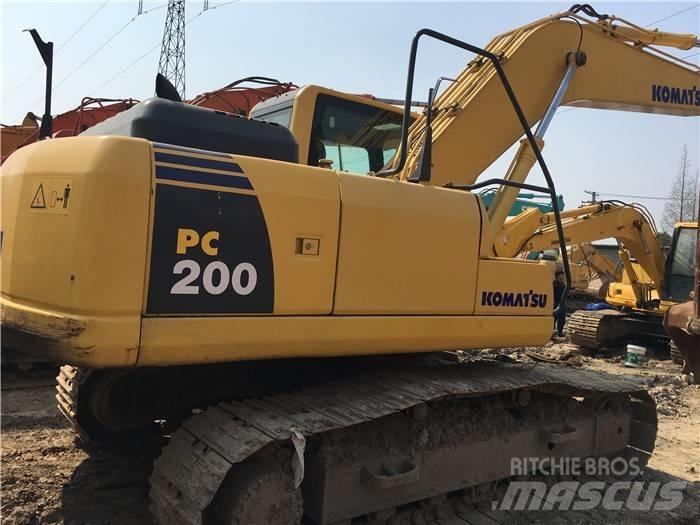 Komatsu PC 200-8 Gravemaskiner på larvebånd