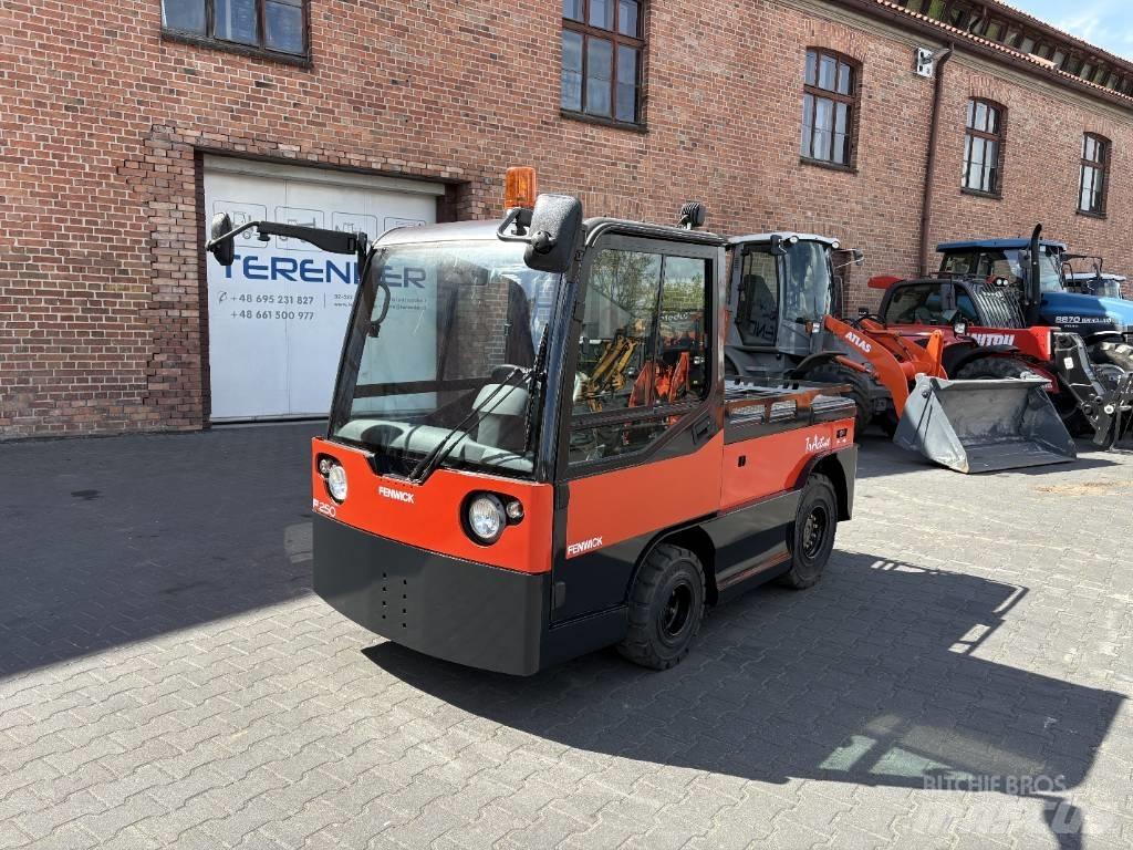 Linde P 250 Bugsertruck