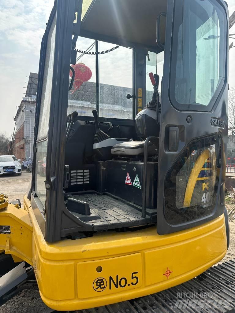 Komatsu 40MR Gravemaskiner på larvebånd