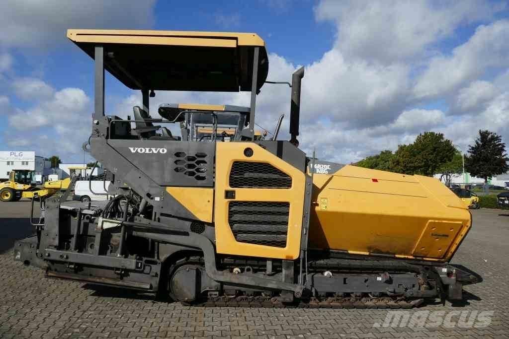 Volvo ABG P 6820  C Asfaltudlæggere