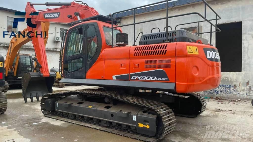 Doosan DX 300 LC Midi-gravemaskiner 7t - 12t