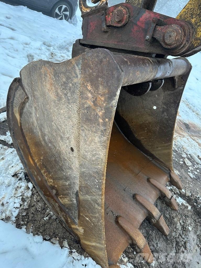 Furukawa 740 Gravemaskiner på larvebånd