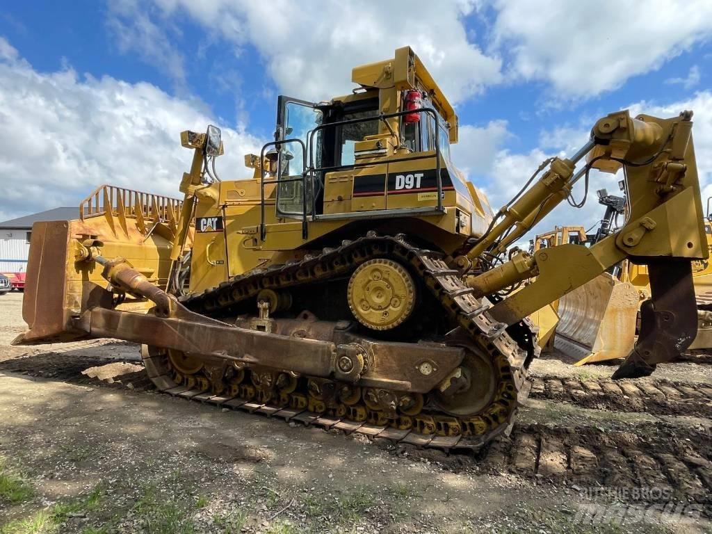 CAT D 9 T Bulldozer på larvebånd