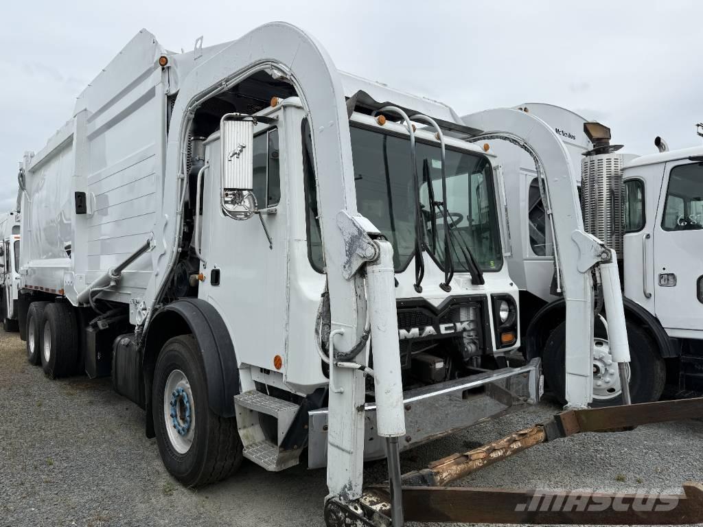 Mack MRU 613 Renovationslastbiler