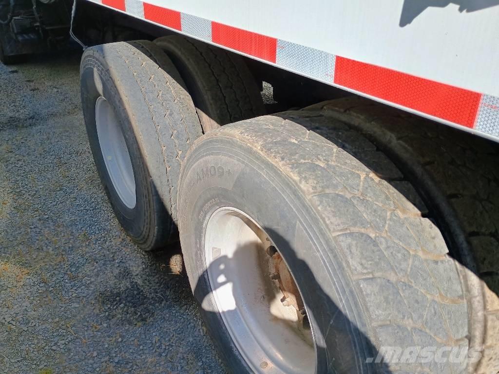 Mack MRU 613 Renovationslastbiler