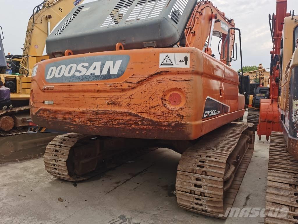 Doosan DX300LC-9C Gravemaskiner på larvebånd