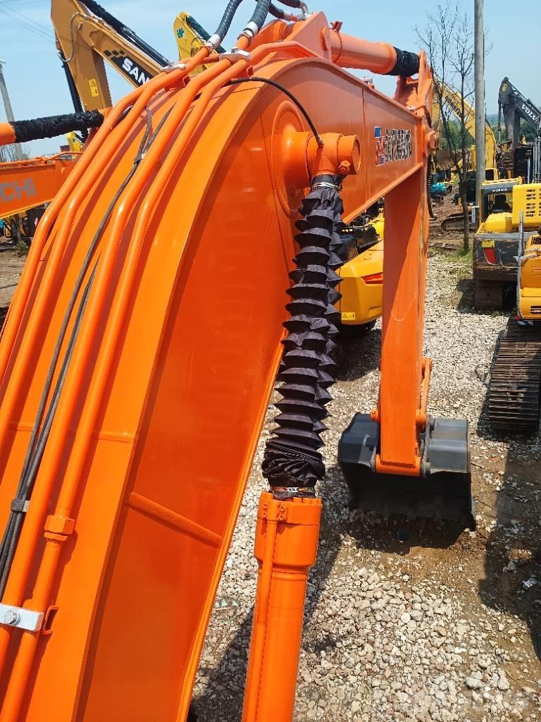 Hitachi ZX 240 Gravemaskiner på larvebånd