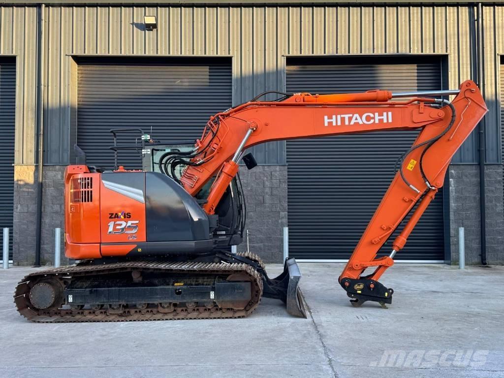 Hitachi ZX 135 US-7 Gravemaskiner på larvebånd