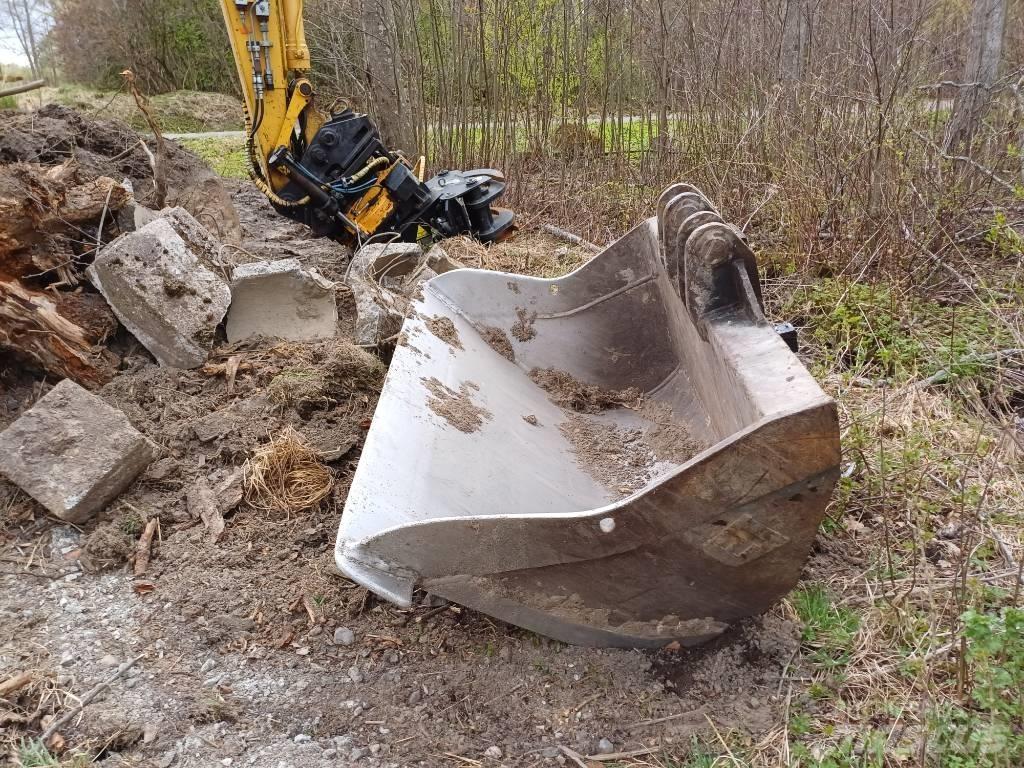 Komatsu PW 160-7E0 Gravemaskiner på hjul