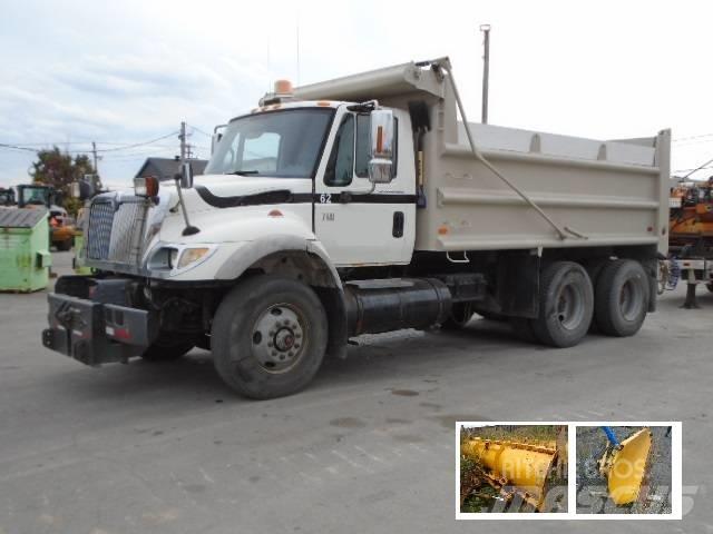 International 7500 Lastbiler med tip