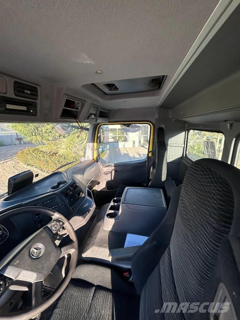 Mercedes-Benz 1530 Opbevaringscontainere