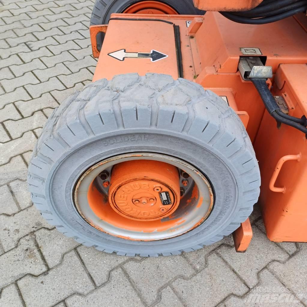 JLG E300AJP Bomlifte med knækarm