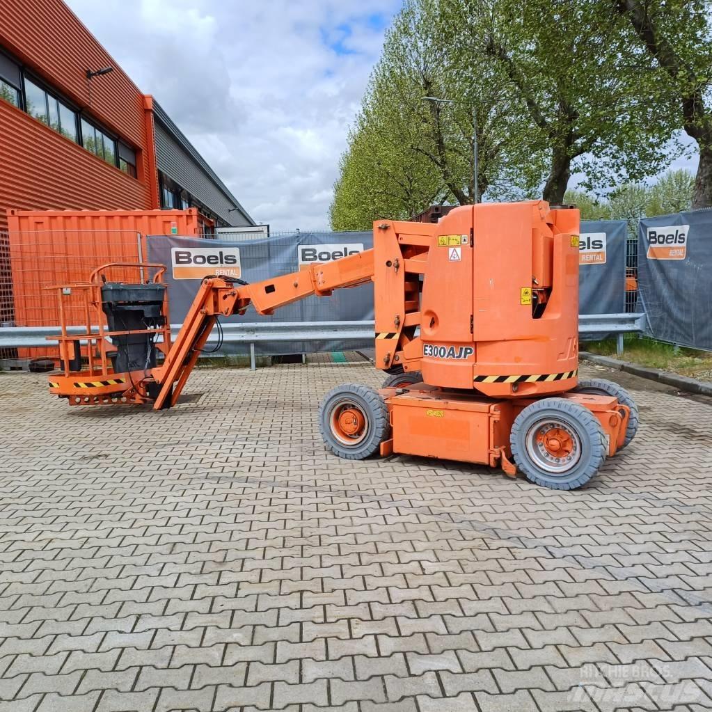 JLG E300AJP Bomlifte med knækarm