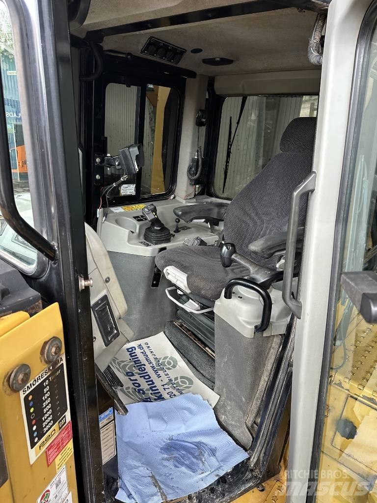 CAT D 6 T LGP Bulldozer på larvebånd
