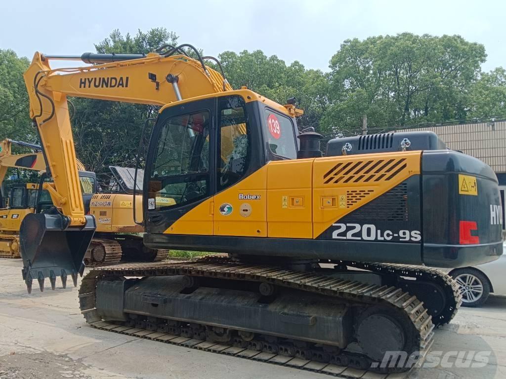 Hyundai R220LC-9S Gravemaskiner på larvebånd
