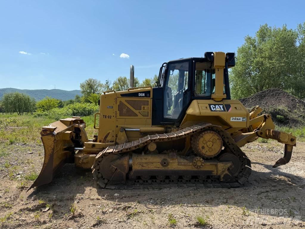 CAT D6N XL Bulldozer på larvebånd
