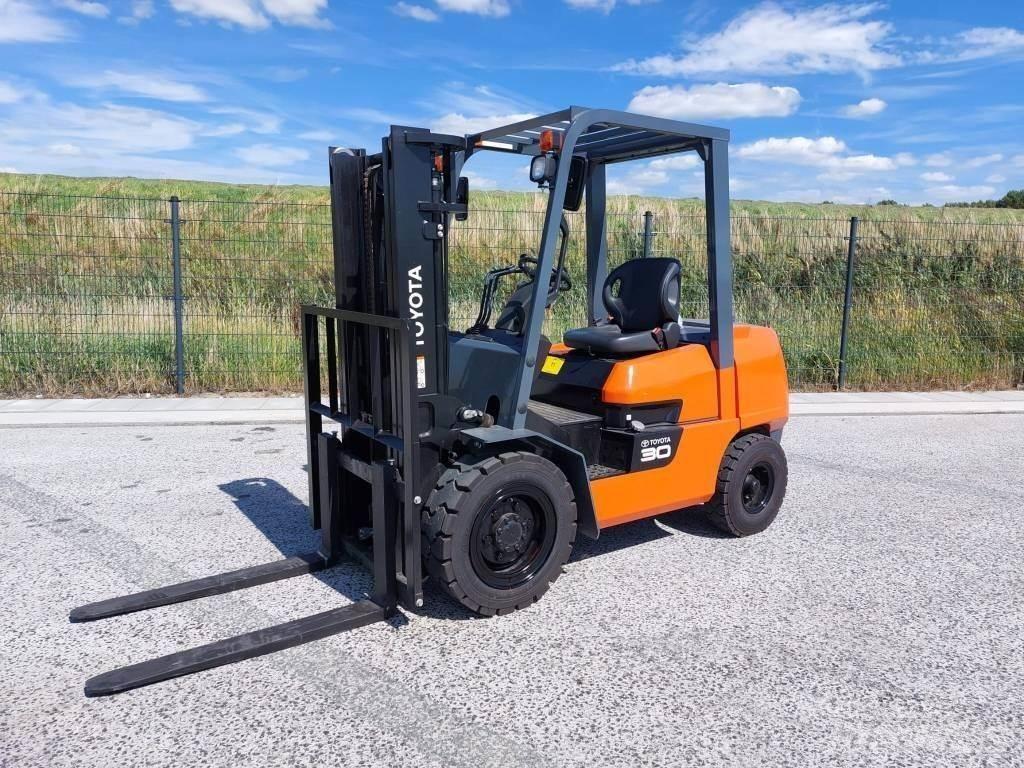 Toyota FDZN30 Diesel gaffeltrucks