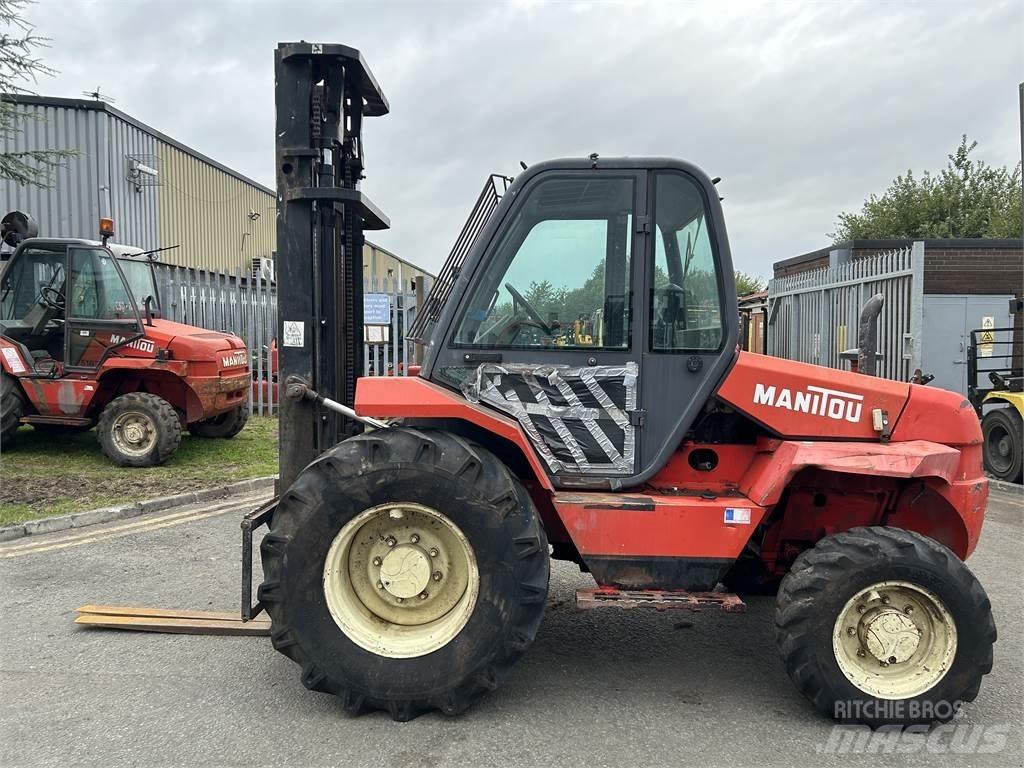 Manitou M26-4 Terrængående gaffeltruck