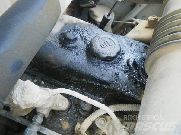 Hitachi EX120-5 Gravemaskiner på larvebånd