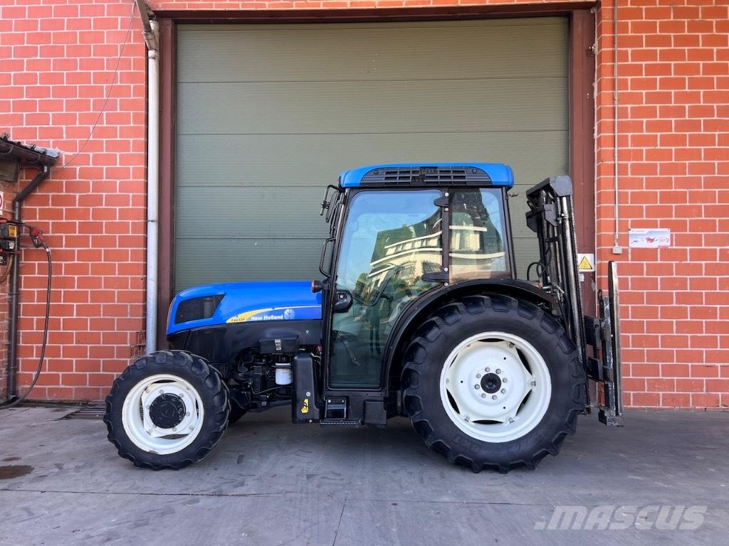 New Holland T4030F Traktorer