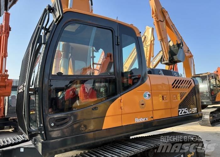 Hyundai 225 Gravemaskiner på larvebånd